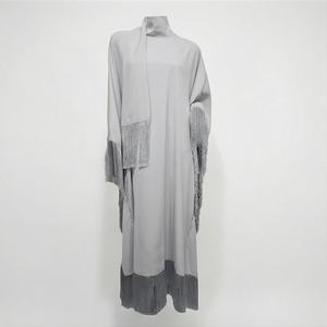 2025 OEM Kimono Abaya pour femmes musulmanes, en tissu polyester épais, doux et très extensible, col en V, manches longues, pour fêtes, Ramadan, mariages - Product Image 1