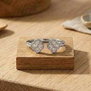 Anillo de compromiso ajustable de oro macizo de 10k, 14k, 18k con diamante redondo brillante cultivado en laboratorio VVS1 color E, diseño de flor de trébol de la suerte para mujer - Product Image 3