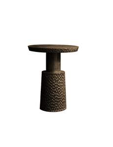 Mesa Auxiliar de Madera de Estilo Tradicional Inspirada en la Artesanía Hereditaria y los Interiores Clásicos del Hogar - Product Image 2