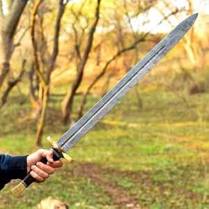 Épée viking professionnelle de haute qualité en acier Damas forgé à la main avec fourreau en bois sculpté, style guerrier nordique médiéval - Product Image 1