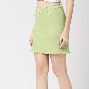 Jean délavé tendance HSI 2026 avec ceinture classique, multiples poches, style fantaisie, fermeture éclair avant et boutonnière - Product Image 2