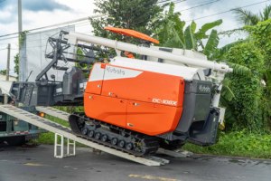 Cosechadora de Arroz Multifuncional Kubota DC108X, Máquina Agrícola de Cosecha Avanzada - Product Image 4