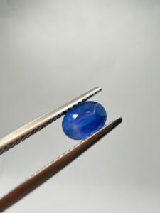 Zafiro Azul Natural, Corte Ovalado, 1.05CT, 6.5x5x3.5mm, Facetado, Suelto, de Ceilán, Tratado Térmicamente, con Juego de Color, para Joyería - Product Image 1