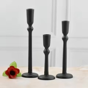 Support à bougies en métal artisanal de luxe, élégant porte-bougie, centre de table, décoration intérieure moderne pour la maison - Product Image 2