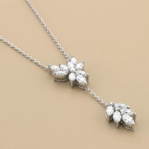 Collar con Colgante de Circonia Cúbica en Forma de Flor para Mujer, Cadena de Acero Inoxidable Chapada en Rodio, Joyería Clásica para Uso Diario - Product Image 2
