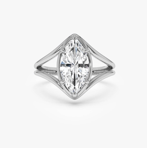 Anillo Clásico de Diamante de Laboratorio con Corte Ovalado Chapado en Oro de 14K para Mujer - Regalo de Boda - Product Image 2