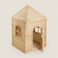 Grande maison de poupée en rotin avec espace ouvert, maisons en rotin faites à la main, maison de poupée de grande qualité.