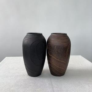 Jarrón Redondo Negro, Jarrón de Boca Estrecha, Adornos Decorativos Estilo Hogar, Diseño Artesanal en Madera Sólida - Product Image 2