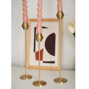 Fabrication de porte-bougie moderne pour la décoration de mariage, porte-bougie en métal doré pour bougies coniques - Product Image 1