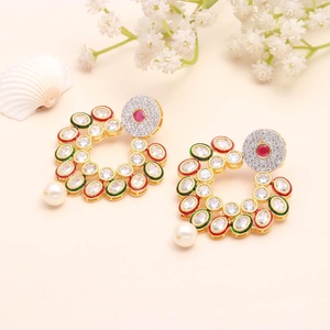Pendientes Polki Kundan al por Mayor, Chapados en Oro de 22K, de Latón Ovalado, Tradicionales para Novias - Product Image 3