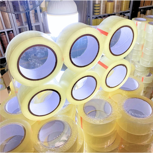 Cinta adhesiva BOPP transparente de alta calidad para un Sellado seguro de cartón fuerte y duradero - Product Image 1