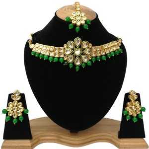 Collier choker indien classique pour femme, pour mariage, fiançailles, anniversaire, fête, vert, cristal traditionnel, Kundan, fausse perle, alliage d'or, cadeau - Product Image 1