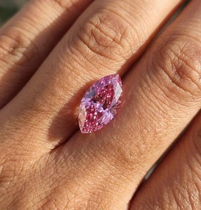 Diamant de laboratoire CVD rose fantaisie marquise 3 carats VS2 certifié IGI, taille excellente 3EX, pour grossistes, détaillants et importateurs de diamants - Product Image 4