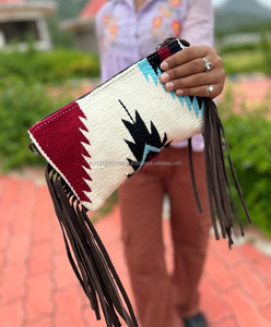 กระเป๋าหนังสะพายข้างแบบตะวันตกที่มีเครื่องมือทำจากหนังวัวแท้กระเป๋ามีขอบแบบตะวันตกสไตล์โบฮีเมียน - Product Image 4