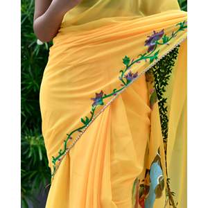 Sari jaune peint à la main Radhe, taille unique, pour les mariages - Product Image 4