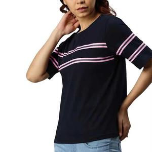Camiseta negra de cuello redondo para mujer, a rayas rosa y gris, de punto, informal, corte regular, para todas las estaciones - Product Image 1