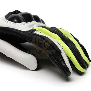 Guantes de Motocicleta de Alto Rendimiento con Acolchado Protector en los Nudillos y Cierre Seguro en la Muñeca - Product Image 5
