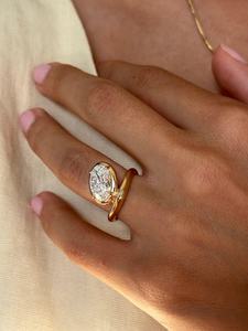 Bague de promesse unique en diamant ovale de 3,02 carats cultivé en laboratoire pour femme, en or massif 14 carats, cadeau de mariage ou de fête pour les partenaires - Product Image 4