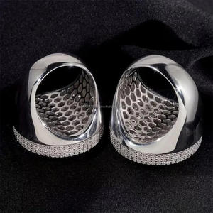 Anillo de hombre chapado en rodio con diamantes simulados en forma de halo, estilo hip hop, de plata de ley 925, joyería tallada para regalo de boda o compromiso - Product Image 2