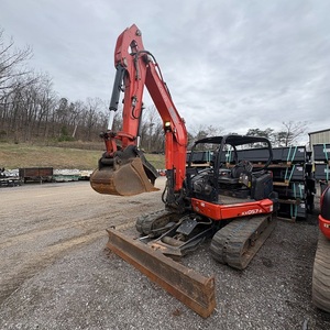 รถขุดขนาดเล็ก Kubota KX057-5 สำหรับงานก่อสร้าง พร้อมกำลังขุดทรงพลังและประสิทธิภาพระบบไฮดรอลิกที่มีประสิทธิภาพ - Product Image 1