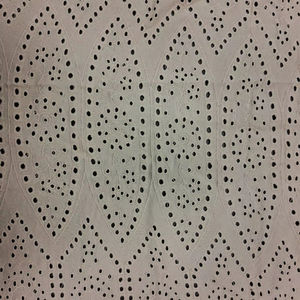 Tissu brodé blanc en jersey/coton avec motif broderie ajourée feuille médaillon, matière douce et extensible pour robes – Meilleure vente - Product Image 2