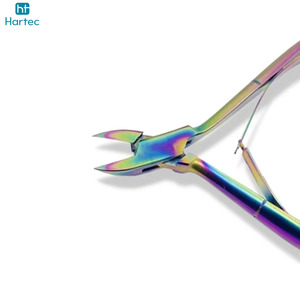 Kit de manucure professionnel 3 pièces Rainbow Finish, ensemble de pinces à cuticules, d'hémostat et de manche de scalpel en acier inoxydable irisé - Product Image 6