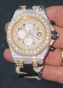 Montres personnalisées en quartz, montre chronographe mécanique avec cadran bicolore, bracelet et lunette serties de diamants, montre-bracelet à quartz - Product Image 3