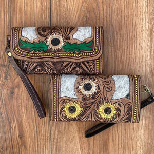 Portefeuille Western en cuir repoussé à la main Pochette en cuir véritable de qualité supérieure Vente en gros de cheveux sur peau de vache Carte de crédit Portefeuilles de luxe - Product Image 3