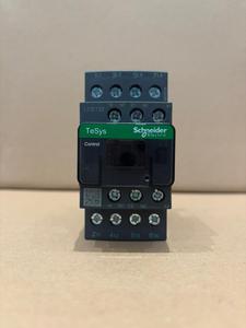 Contactor Schneider TeSys D Control LC1DT32M7 4P (4 NO) AC 1 440V 32A 220V AC 50/60Hz Bobina de Cuatro Fases Jakarta Raya - Product Image 4