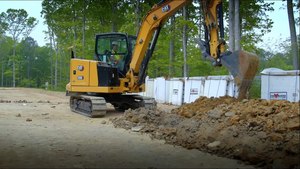 Mini-excavatrice de bonne qualité de 2 tonnes, excavatrice sur chenilles Cat 301.7CR, mini-pelleuse à bas prix, d'occasion, 1T 2T CAT 301.7CR - Product Image 2
