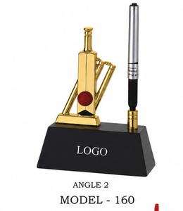 Support de bureau en forme de cricketer plaqué or avec porte-stylo, gravure pour récompense sportive, design durable avec base en bois noir - Product Image 6