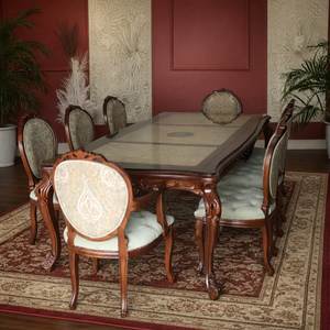 Ensemble de table à manger 8 places en bois massif artisanal de luxe, chaises sculptées ornées, finition en bois massif de qualité supérieure - Product Image 1