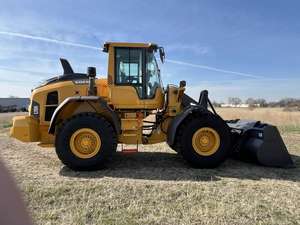 Chargeuse sur pneus Volvo L70H d'occasion/neuve avec moteur diesel Perkins, hydraulique HYDAC, commande PLC, moteur et roulement, garantie 4 ans - Product Image 4