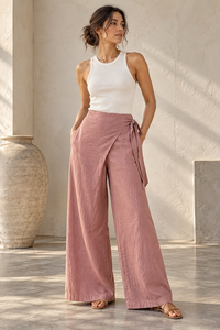 Top Ranking Alibaba Supplier Summer Casual Loose Breathable White Ribbed Top with Mid Waist Pink Wrap Trousers Wholesale - Product Image 4