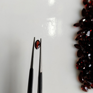 โกเมนสีแดงธรรมชาติ 5x3 มม. ทรงมาร์คีส์ คุณภาพดีที่สุด พลอยเม็ดเดี่ยวสำหรับทำเครื่องประดับ - Product Image 3