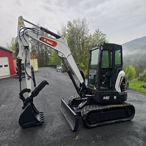 รถขุดขนาดเล็ก Bobcatts E60 พร้อมเครื่องยนต์ Doosan น้ำหนักใช้งาน 7 ตัน ประกอบด้วยมอเตอร์ เกียร์ แบริ่ง เกียร์บ็อกซ์ และปั๊ม - Product Image 2