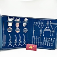 Kit d'outils de pose d'extensions capillaires de haute qualité : ouvre-perles et pinces de fermeture pour extensions à bandes, aiguilles à boucle en acier inoxydable, ciseaux, pinces, fils