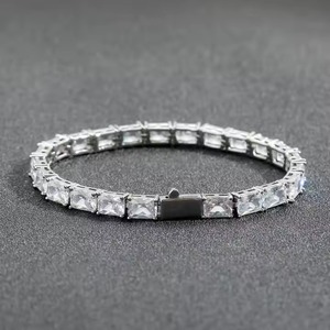 Collier chaîne cubaine diamantée best-seller, accessoire de bijouterie élégant pour hommes et femmes, disponible au meilleur prix - Product Image 5