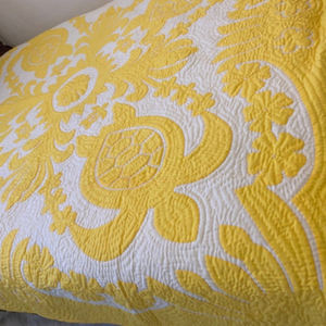 Traditional Hawaiian Styled FINISHED <b>QUILT</b> - Yellow & White - Queen Size Hand Stitched Handmade <b>Quilt</b> Beautiful <b>Throws</b> OEM - Product Image 4