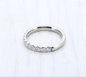 Anillo de Moissanita 925 con Corte Redondo, Pasa el Test de Diamantes, Joyería de Moissanita de Lujo - Product Image 2