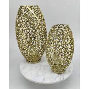 Elegante Florero Decorativo Dorado Martillado, Florero de Mesa de Metal con Acabado de Latón de Alta Gama, Accesorios de Decoración de Interiores de Lujo para el Hogar y Hoteles - Product Image 3
