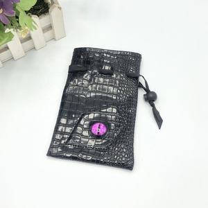 Bolsa de Dados Hecha a Mano de Cuero PU con Diseño de Ojo de Dragón, Cierre con Cordón, Bolsa de Almacenamiento para Dados D&D, Textura Negra en Relieve - Product Image 2