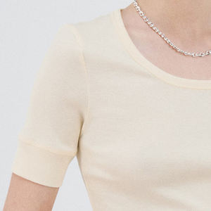 T-shirt personnalisable avec logo, col rond, prix abordable, vêtement décontracté pour l'extérieur, haut doux au toucher pour femme, qualité supérieure - Product Image 3