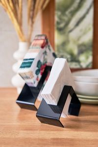 Luxury Gold Handmade Durable Eco-Friendly Waterproof Portable Hanging Metal Tissue Holder for Dining Table - Product Image 1