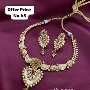 ชุดสร้อยคอทองเหลืองโบราณแบบอินเดียโบราณ ชุบทองคำขาว พร้อมต่างหู - เครื่องประดับเจ้าสาวและงานแต่งงานสไตล์ราชวัติ - Product Image 1