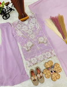 Ensemble de salwar kameez traditionnel brodé lavande pour fille, pour mariage et occasions spéciales, de Samp Corporation - Product Image 4