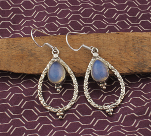 ต่างหูเงินแท้ 925 ประดับพลอยธรรมชาติหลากสี รุ่นห้อยระย้า อะเมทิสต์ ซิทริน เพอริดอท โทแพซ เหมาะสำหรับงานแต่งงานและงานปาร์ตี้ - Product Image 3