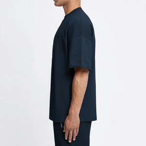 เสื้อยืดโอเวอร์ไซส์แบบคัสตอม 300 GSM สำหรับผู้ชาย เสื้อคอเต่าผ้าฝ้าย 100% หนานุ่ม ทรงบ็อกซี่ พิมพ์ลายกราฟิก เสื้อผ้าสตรีทแวร์สุดหรู - Product Image 4
