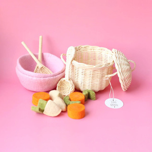 Juguetes de cocina de mimbre y madera para preescolares, juego de olla y cucharón de juguete para juego de simulación natural. - Product Image 2