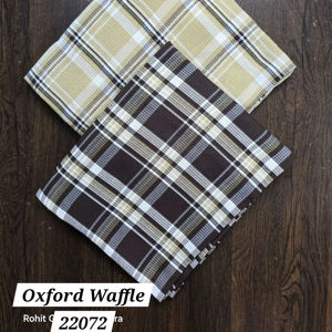 Tela Oxford a Cuadros de Algodón Premium |   Material para la Confección de Camisas para Moda y Ropa Formal |   Calidad de Exportación - Product Image 1